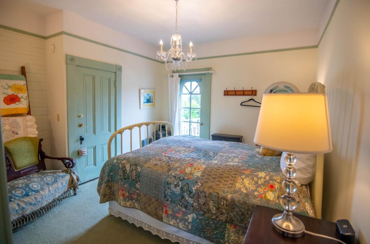 Clementine'S Guest House & Vacation Rentals Astoria Buitenkant foto