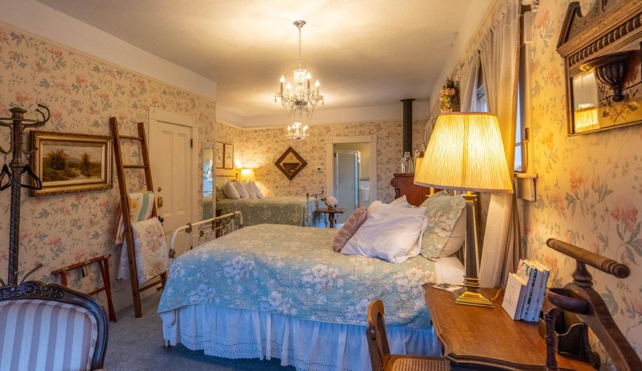 Clementine'S Guest House & Vacation Rentals Astoria Buitenkant foto
