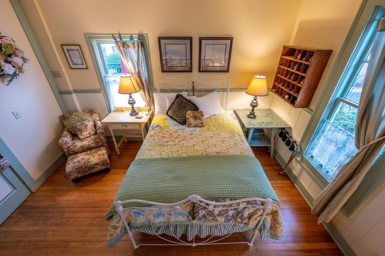 Clementine'S Guest House & Vacation Rentals Astoria Buitenkant foto