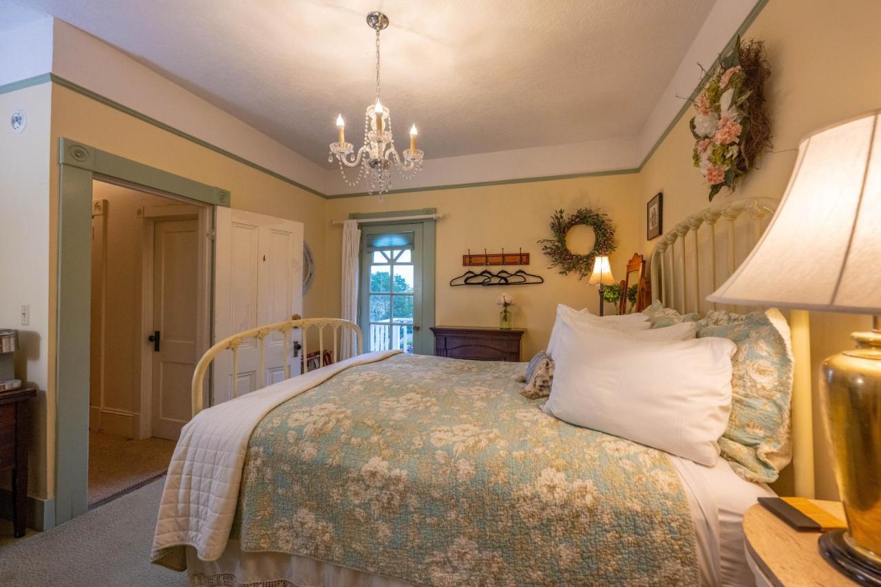 Clementine'S Guest House & Vacation Rentals Astoria Buitenkant foto