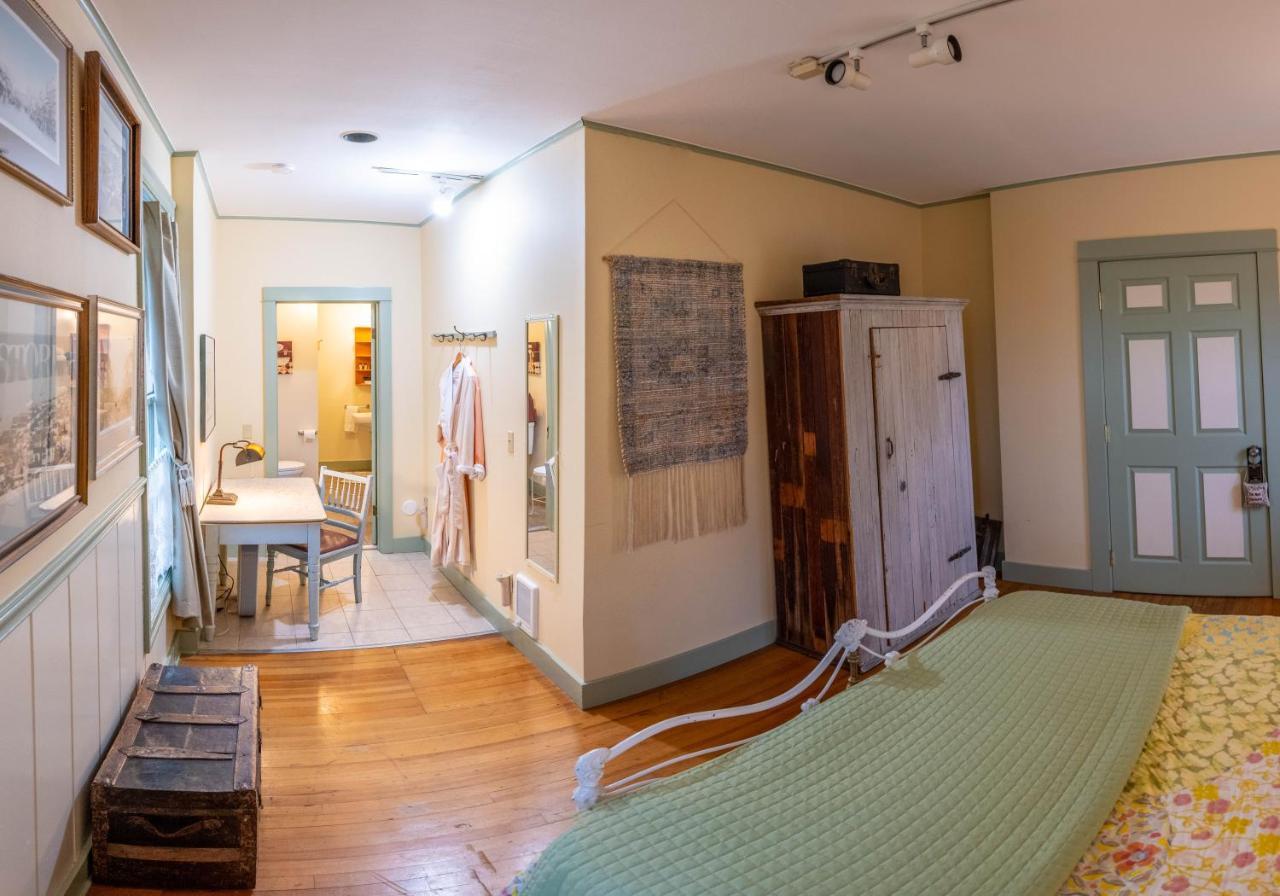 Clementine'S Guest House & Vacation Rentals Astoria Buitenkant foto