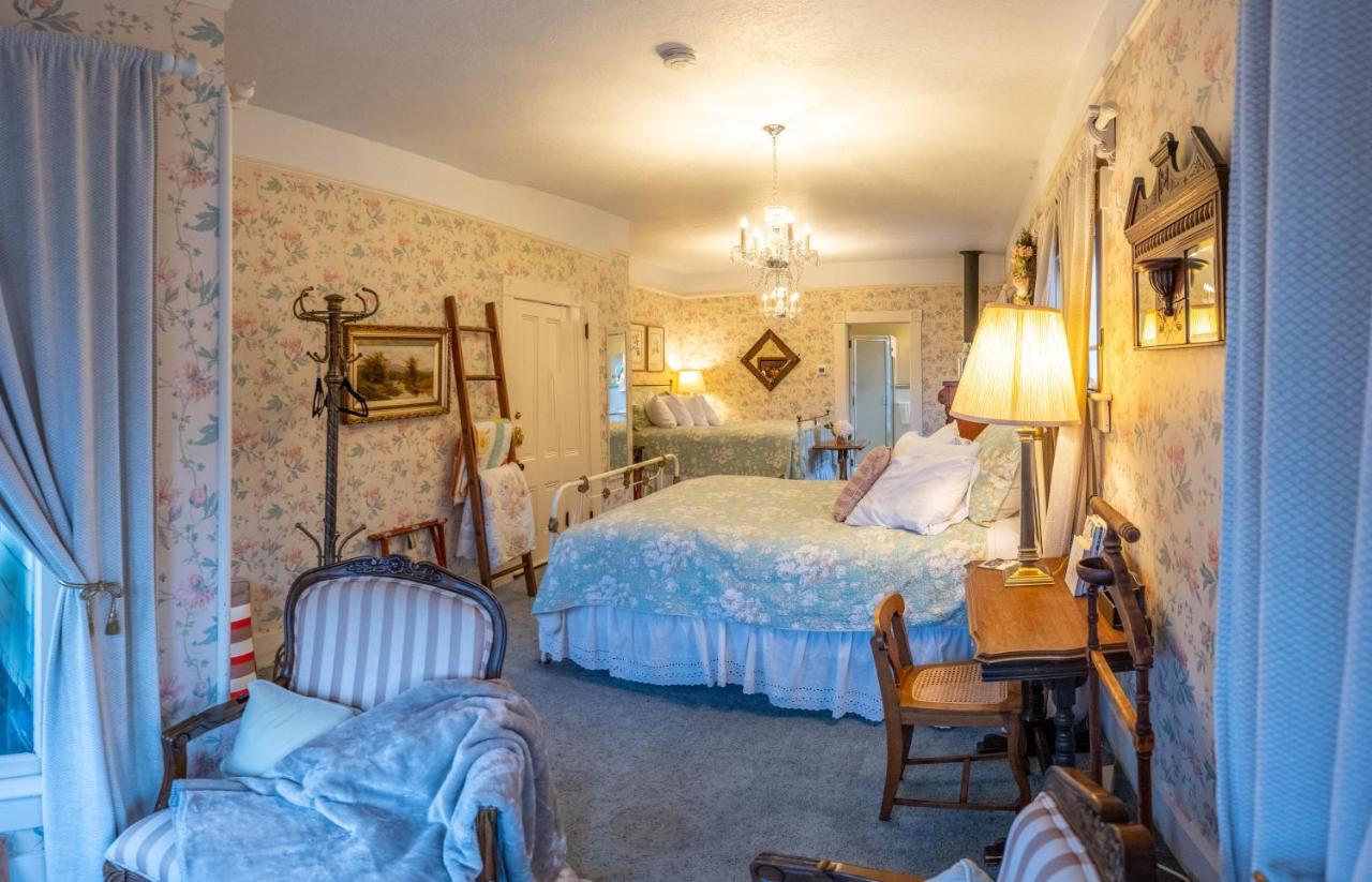 Clementine'S Guest House & Vacation Rentals Astoria Buitenkant foto