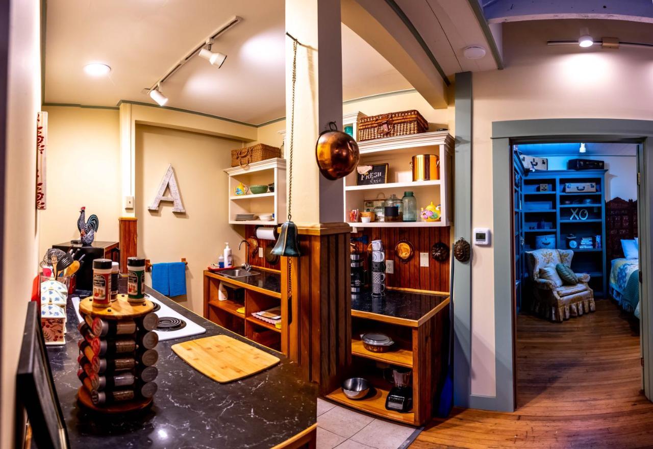 Clementine'S Guest House & Vacation Rentals Astoria Buitenkant foto
