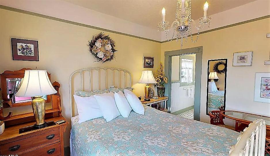 Clementine'S Guest House & Vacation Rentals Astoria Buitenkant foto